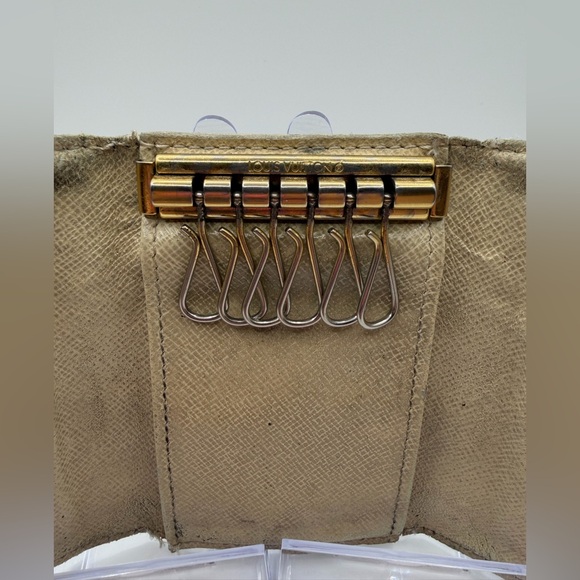 Louis Vuitton Damier Azur 6 Key Cles - Picture 4 of 5